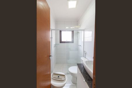 Casa para alugar com 135m², 3 quartos e 3 vagas Casa para alugar com 135m², 3 quartos e 3 vagasBanheiro Social