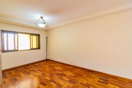 Casa para alugar com 135m², 3 quartos e 3 vagas Casa para alugar com 135m², 3 quartos e 3 vagasSala
