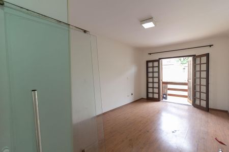 Casa para alugar com 135m², 3 quartos e 3 vagas Casa para alugar com 135m², 3 quartos e 3 vagasQuarto 1 - Suíte