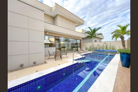 Casa à venda com 335m², 3 quartos e 4 vagas