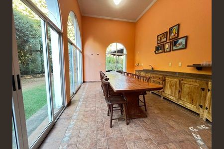 Casa à venda com 433m², 5 quartos e 4 vagas