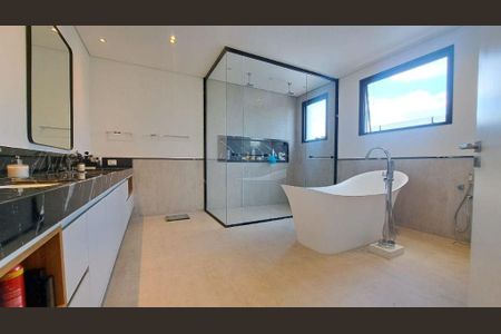 Casa à venda com 570m², 4 quartos e 6 vagas