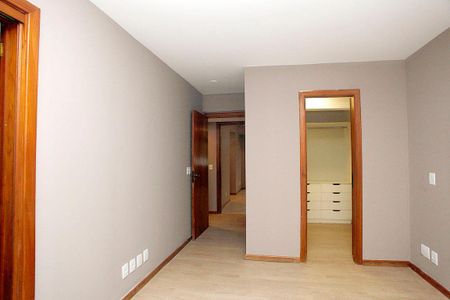 Apartamento à venda com 158m², 3 quartos e 2 vagasQuarto 1 Suíte