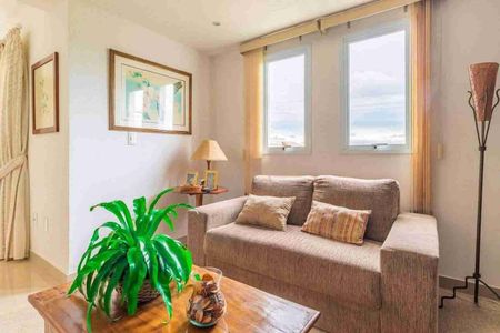 Casa à venda com 3 quartos, 235m² em Chácaras Alpina, Valinhos