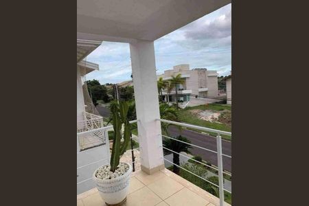 Casa à venda com 235m², 3 quartos e 4 vagas