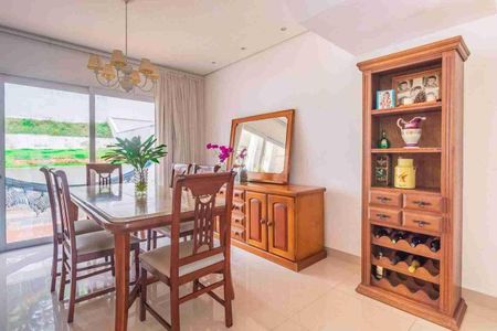 Casa à venda com 3 quartos, 235m² em Chácaras Alpina, Valinhos