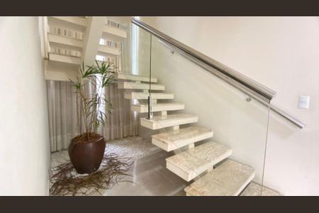 Casa à venda com 204m², 3 quartos e 6 vagas