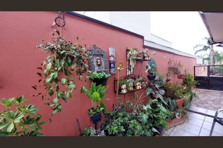 Casa à venda com 253m², 5 quartos e 5 vagas