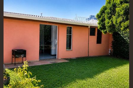 Casa à venda com 327m², 5 quartos e 4 vagas