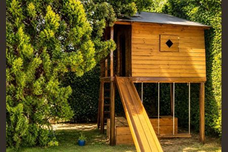Casa à venda com 327m², 5 quartos e 4 vagas