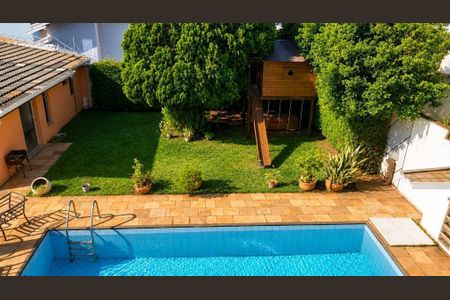 Casa à venda com 327m², 5 quartos e 4 vagas