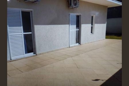 Casa à venda com 176m², 3 quartos e 6 vagas