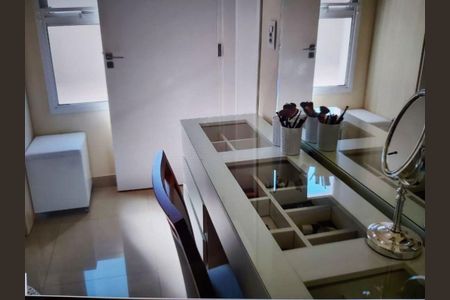 Casa à venda com 176m², 3 quartos e 6 vagas