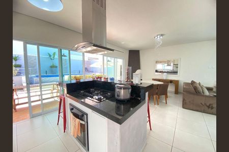 Casa à venda com 3 quartos, 226m² em Jardim Sao Marcos, Valinhos