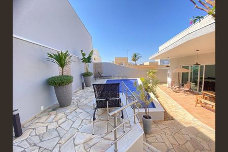 Casa à venda com 3 quartos, 226m² em Jardim Sao Marcos, Valinhos