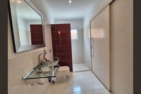 Casa à venda com 371m², 4 quartos e 4 vagas