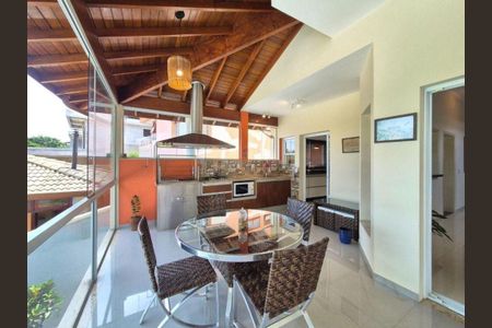 Casa à venda com 371m², 4 quartos e 4 vagas