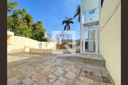 Apartamento à venda com 103m², 3 quartos e 1 vaga Apartamento à venda com 103m², 3 quartos e 1 vagaÁrea comum - Piscina