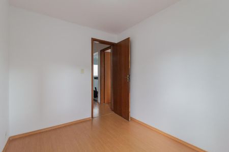 Quarto 2 de apartamento para alugar com 2 quartos, 50m² em Jardim Pilar, Mauá