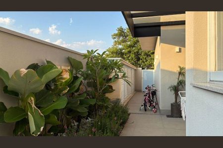 Casa à venda com 321m², 3 quartos e 4 vagas
