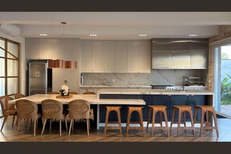 Casa à venda com 321m², 3 quartos e 4 vagas