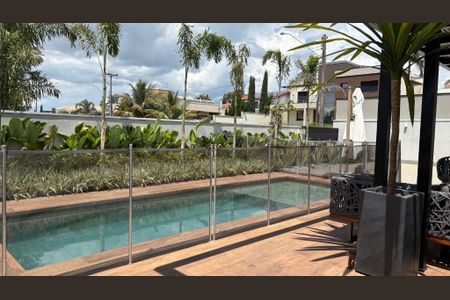Casa à venda com 321m², 3 quartos e 4 vagas