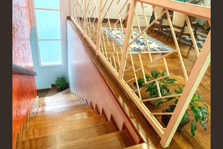 Casa à venda com 4 quartos, 291m² em Santa Cruz, Valinhos
