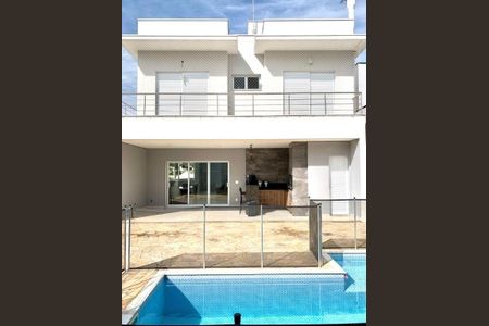 Casa à venda com 228m², 3 quartos e 4 vagas