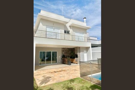 Casa à venda com 228m², 3 quartos e 4 vagas