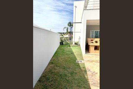 Casa à venda com 228m², 3 quartos e 4 vagas