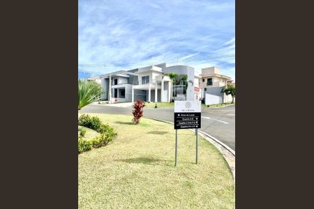 Casa à venda com 228m², 3 quartos e 4 vagas