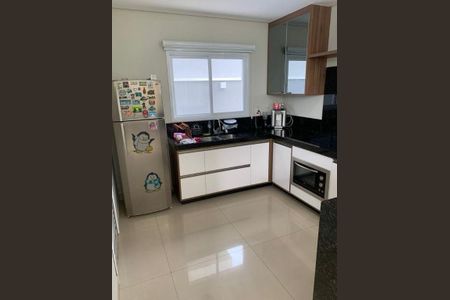 Casa à venda com 228m², 3 quartos e 4 vagas