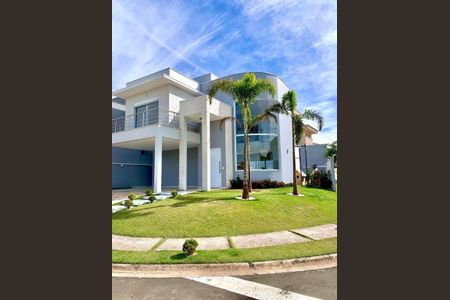 Casa à venda com 228m², 3 quartos e 4 vagas