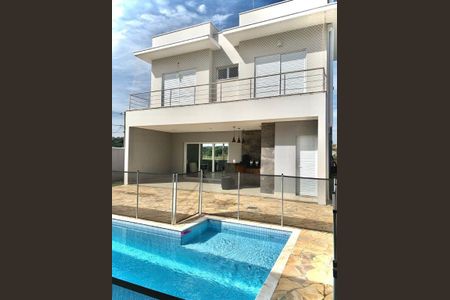 Casa à venda com 228m², 3 quartos e 4 vagas