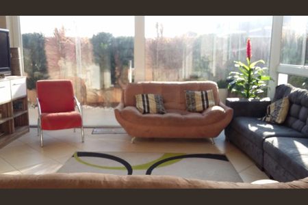 Casa à venda com 3 quartos, 278m² em Colina dos Pinheiros, Valinhos
