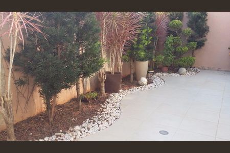 Casa à venda com 278m², 3 quartos e 4 vagas