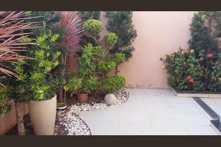 Casa à venda com 278m², 3 quartos e 4 vagas
