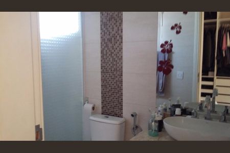 Casa à venda com 278m², 3 quartos e 4 vagas