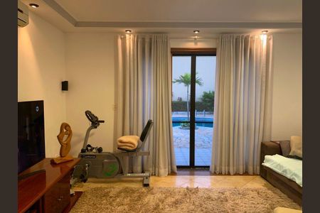 Casa à venda com 250m², 3 quartos e 4 vagas