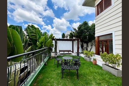 Casa à venda com 400m², 4 quartos e 3 vagas