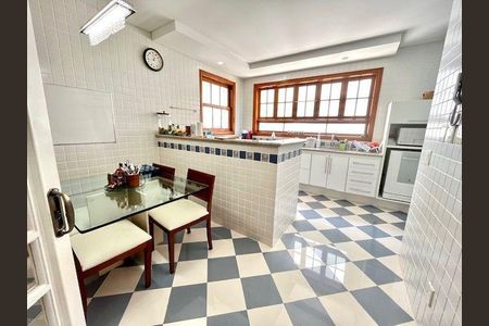Casa à venda com 400m², 4 quartos e 3 vagas