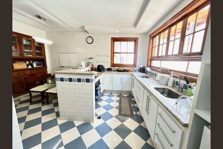 Casa à venda com 400m², 4 quartos e 3 vagas