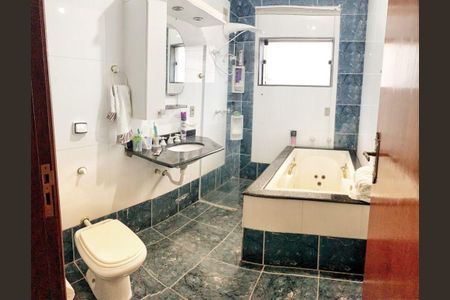 Casa à venda com 450m², 3 quartos e 6 vagas