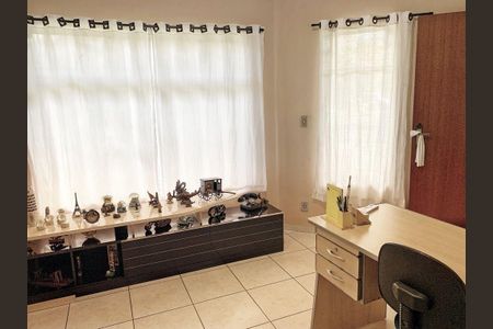 Casa à venda com 450m², 3 quartos e 6 vagas