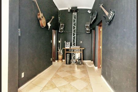 Casa à venda com 450m², 3 quartos e 6 vagas