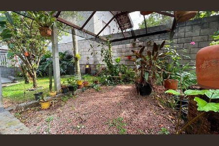 Casa à venda com 140m², 3 quartos e 4 vagas