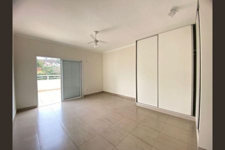 Casa à venda com 253m², 3 quartos e 4 vagas