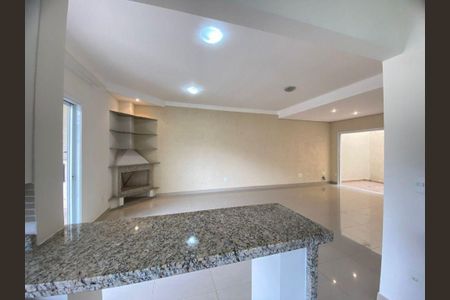 Casa à venda com 253m², 3 quartos e 4 vagas