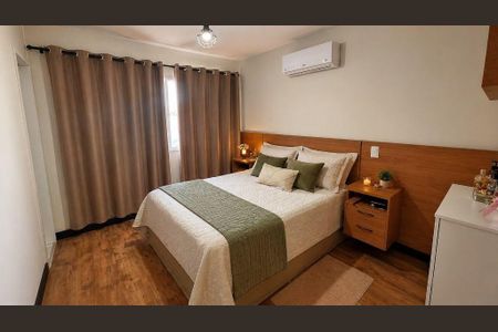 Casa à venda com 97m², 3 quartos e 2 vagas