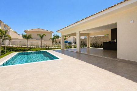 Casa à venda com 97m², 3 quartos e 2 vagas